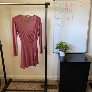 DEE ELLY Women's Pink Deep Cut Long Sleeve Soft Tie Front Dress. Size S